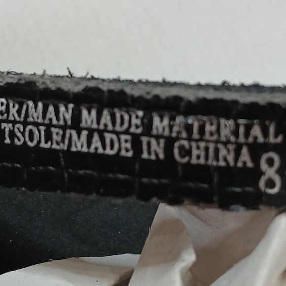 Yellow Box Sparkly Black Bow Sandals - Picture 7 of 7